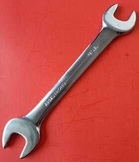 53-085 Armstrong 16mm X 18mm Full Polish Open End Wrench Usa