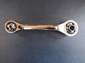 Craftsman 32570-aa- Vintage 8 In 1 Wrench 32570-aa Metric Ratcheting