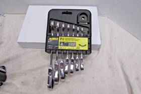 Dewalt 445030116162 Sae Ratcheting Flex Head Combination Wrench Set 7-piece