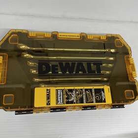 70105427 Dewalt 8pc. Metric Combination Wrench Set - New Open Box
