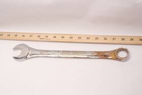 Husky 037103340047 Combination Wrench Full Polished 12-point 1 Inch Sae - Dirty And Rusted