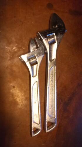 Husky 711181454567 Adjustable Wrench Set 2 Pcs 8 Inch And 10