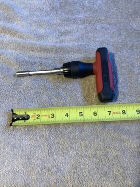 Husky 811187013772 Magnetic 1/4 Ratcheting T-driver