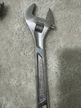 90129 Husky 10 Inch Adjustable Wrench