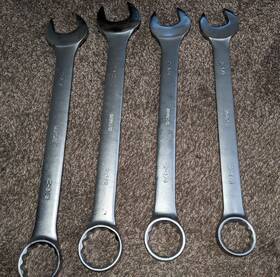 2797914 Klutch Sae Super Jumbo Combination Wrench Set 4 Pieces