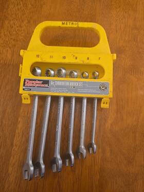 Pm89167 Popular Mechanics Metric Combination Wrench Set 6 Pc. 7mm To 12mm Used