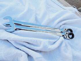 Soxrrm18 Snap-on 12-pt Flank Drive Plus Reverse Ratcheting Combination Wrenches 17mm 18mm