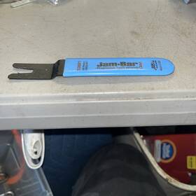 Yuelman 752652566631 Jambar Toilet Bolt Lock Wrench Stops Rotation