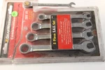 Gearwrench Ratcheting, Combination Wrenches New Set Of 5. Fixed Price $40.00.