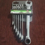 Pittsburgh Sae Ratcheting Combination Wrench 7-PIECE Set 62571 New Unopened. Fixed Price $30.00.