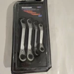 Mastercraft Offset Ratcheting Box-end Wrench Metric. Fixed Price $29.34.