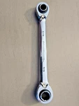 Gearwrench Quadbox 12 Point Ratcheting 4-IN-1 Sae (5/16,3/8,7/16,1/2). Fixed Price $20.00.