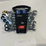 New Maximum 7 Pc Sae Flex Head Ratcheting Combination Wrench Set. Fixed Price $57.66.