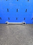 Blue-point BOER20 5/8" Sae 12-POINT Reversible Ratcheting Combination Wrench. Fixed Price $27.99.