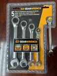 New Gearwrench Pc Sae Combination Ratcheting Set 93005. Fixed Price $25.99.
