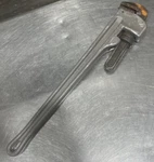 Westward 4YR91B, 24" Straight Aluminum Pipe Wrench, 3" Capacity Used Surplus. Fixed Price $67.49.