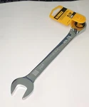Dewalt 5/8" Sae Reverse Ratcheting Combination Wrench DWMT173330SP Brand New. Fixed Price $13.95.