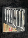 Craftsman Quick Wrench Sae Ratcheting Set 8-PIECE 942358. Fixed Price $62.00.