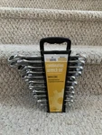 22 Piece Toolworks Sae/metric Combination Wrench Set. Fixed Price $9.99.